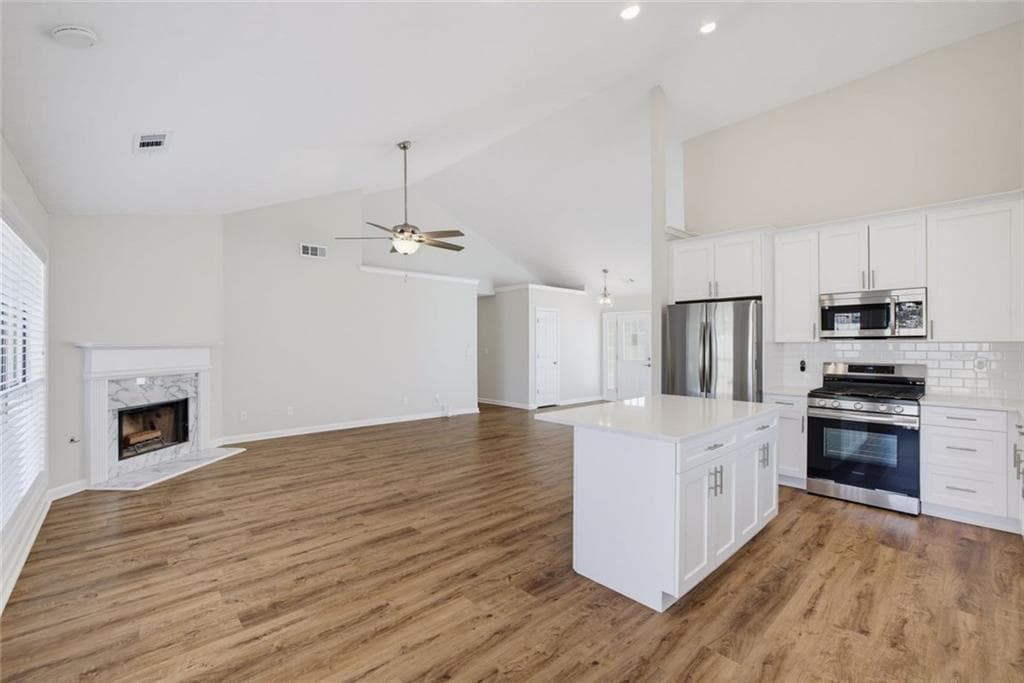 4 bedroom, 2 bathroom, 1,974 sq ft single family residence for sale at 1895 Conners Court, Lawrenceville, GA 30044 — photo 9