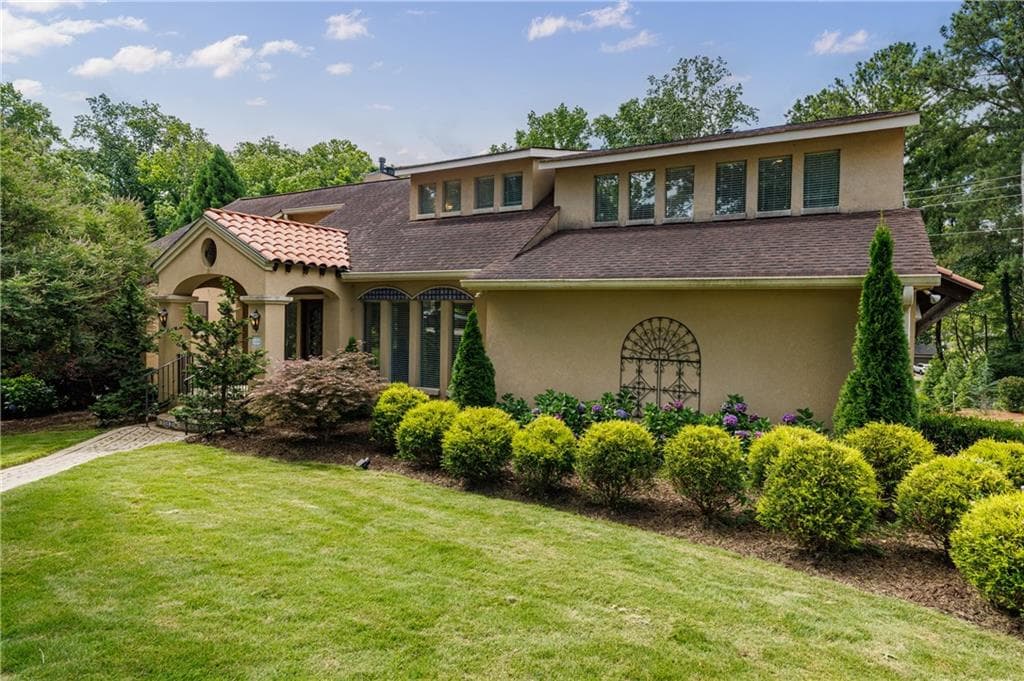 6 bedroom, 5 bathroom, 5,173 sq ft single family residence for sale at 4474 Cove Island Drive, Marietta, GA 30067 — photo 3