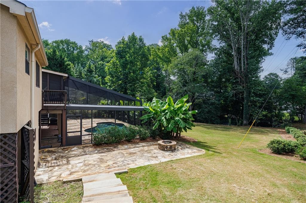 6 bedroom, 5 bathroom, 5,173 sq ft single family residence for sale at 4474 Cove Island Drive, Marietta, GA 30067 — photo 4