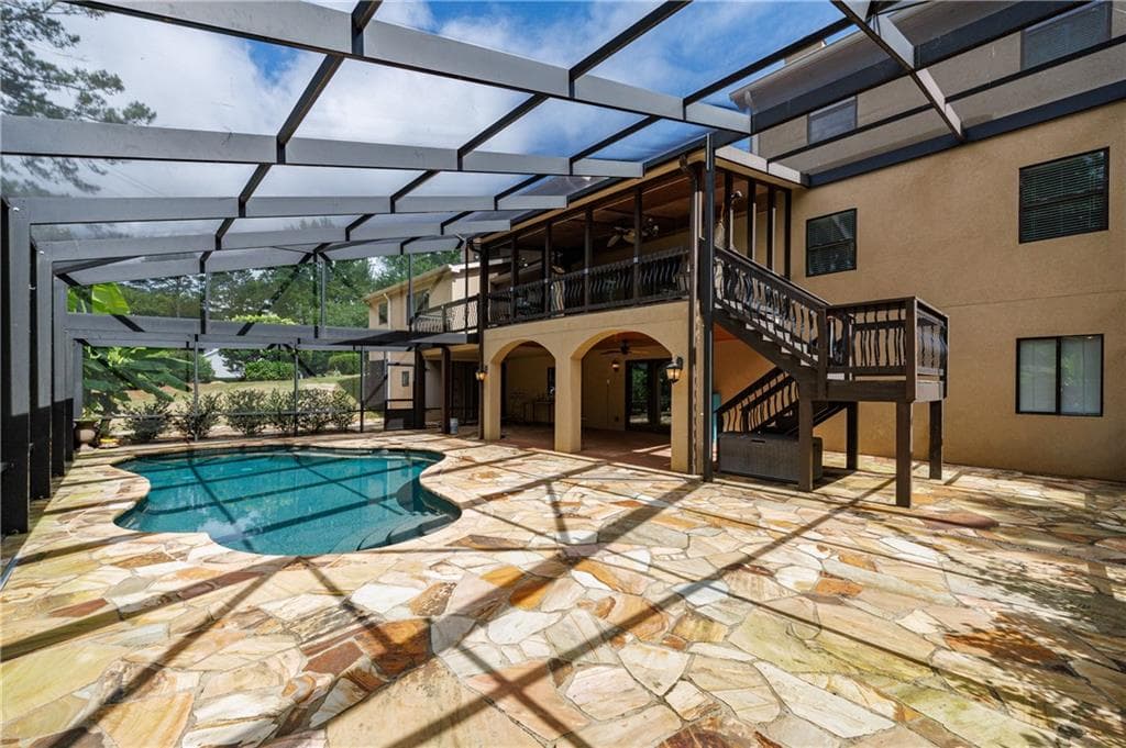 6 bedroom, 5 bathroom, 5,173 sq ft single family residence for sale at 4474 Cove Island Drive, Marietta, GA 30067 — photo 6