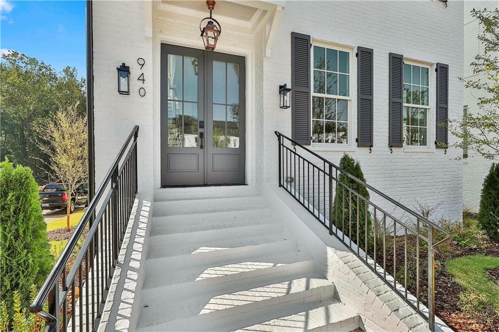 3 bedroom, 5 bathroom, 3,557 sq ft single family residence for sale at 940 Laurel Brooke Avenue, Peachtree City, GA 30269 — photo 3