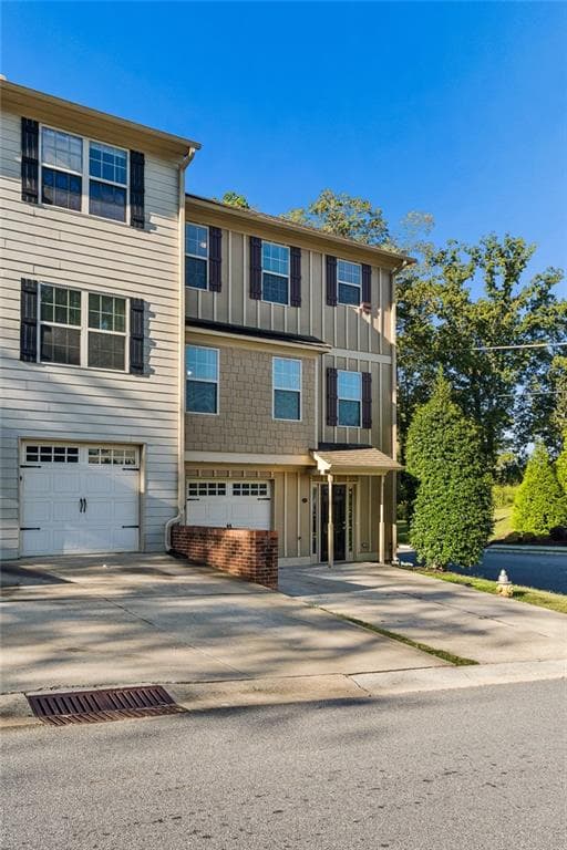 2 bedroom, 3 bathroom, 1,976 sq ft townhouse for sale at 10 Gilliam Crossing, Cartersville, GA 30120 — photo 2