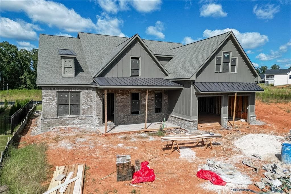 4 bedroom, 5 bathroom, 3,465 sq ft single family residence for sale at 65 Lake Vista Court, Statham, GA 30666 — photo 2