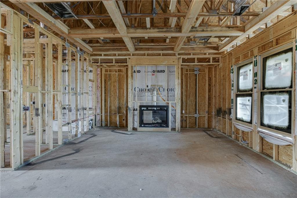 4 bedroom, 5 bathroom, 3,465 sq ft single family residence for sale at 65 Lake Vista Court, Statham, GA 30666 — photo 6