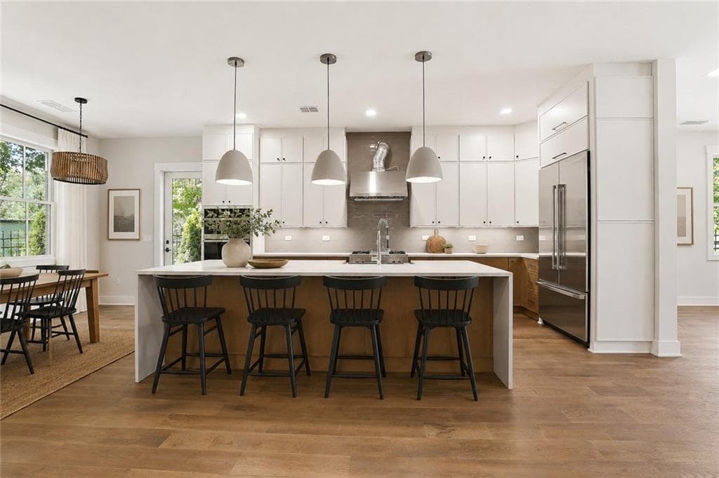 4 bedroom, 5 bathroom, 4,105 sq ft single family residence for sale at 910 Laurel Brooke Avenue, Peachtree City, GA 30269 — photo 3