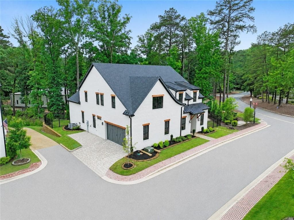 4 bedroom, 5 bathroom, 4,105 sq ft single family residence for sale at 910 Laurel Brooke Avenue, Peachtree City, GA 30269 — photo 7