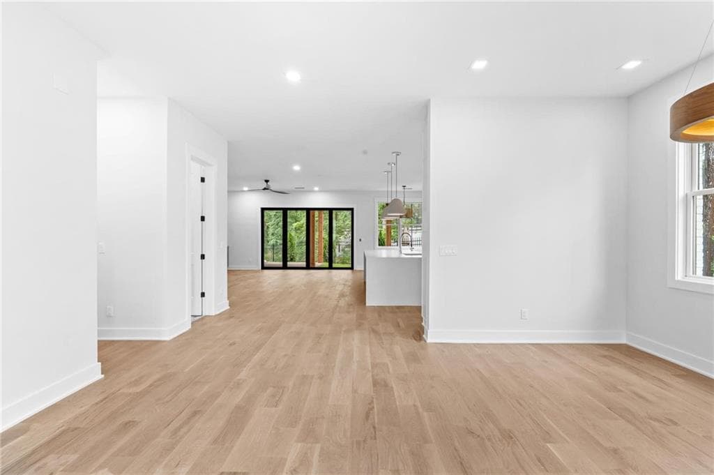4 bedroom, 5 bathroom, 4,105 sq ft single family residence for sale at 910 Laurel Brooke Avenue, Peachtree City, GA 30269 — photo 9
