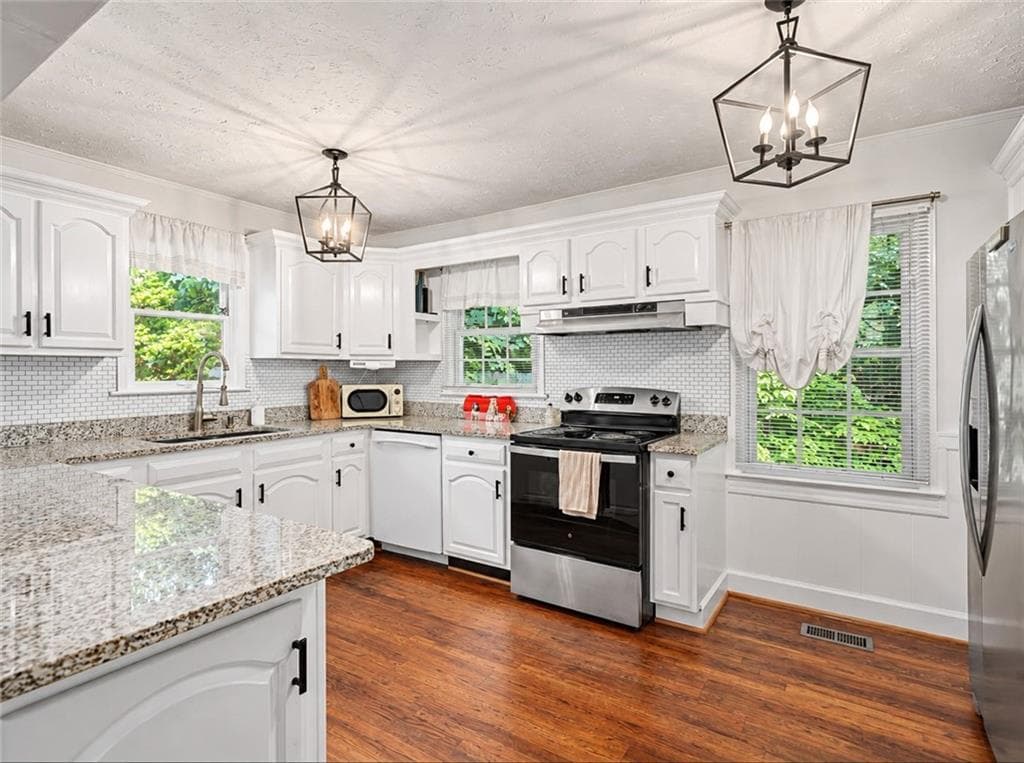 2 bedroom, 1 bathroom, 964 sq ft single family residence for sale at 1005 Ridgecrest Drive, Smyrna, GA 30080 — photo 7