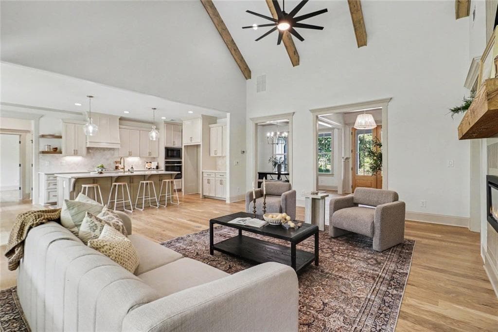 5 bedroom, 4 bathroom, 3,309 sq ft single family residence for sale at 105 W Lake Boulevard, Carrollton, GA 30116 — photo 4