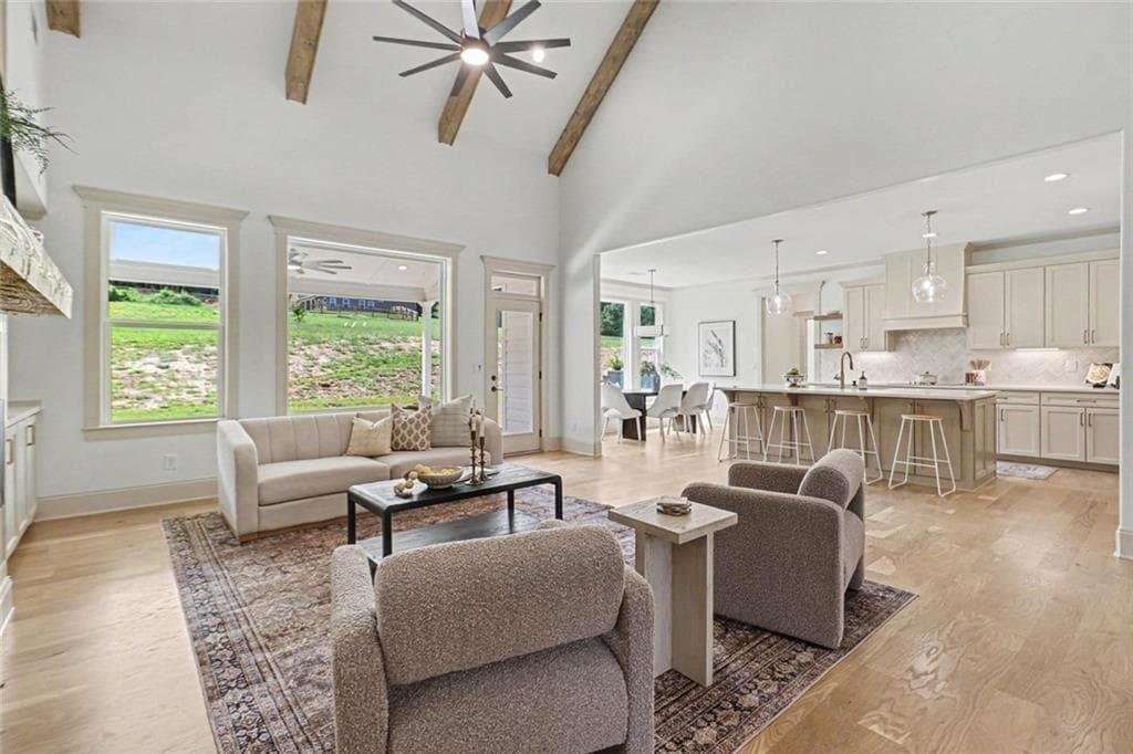 5 bedroom, 4 bathroom, 3,309 sq ft single family residence for sale at 105 W Lake Boulevard, Carrollton, GA 30116 — photo 6