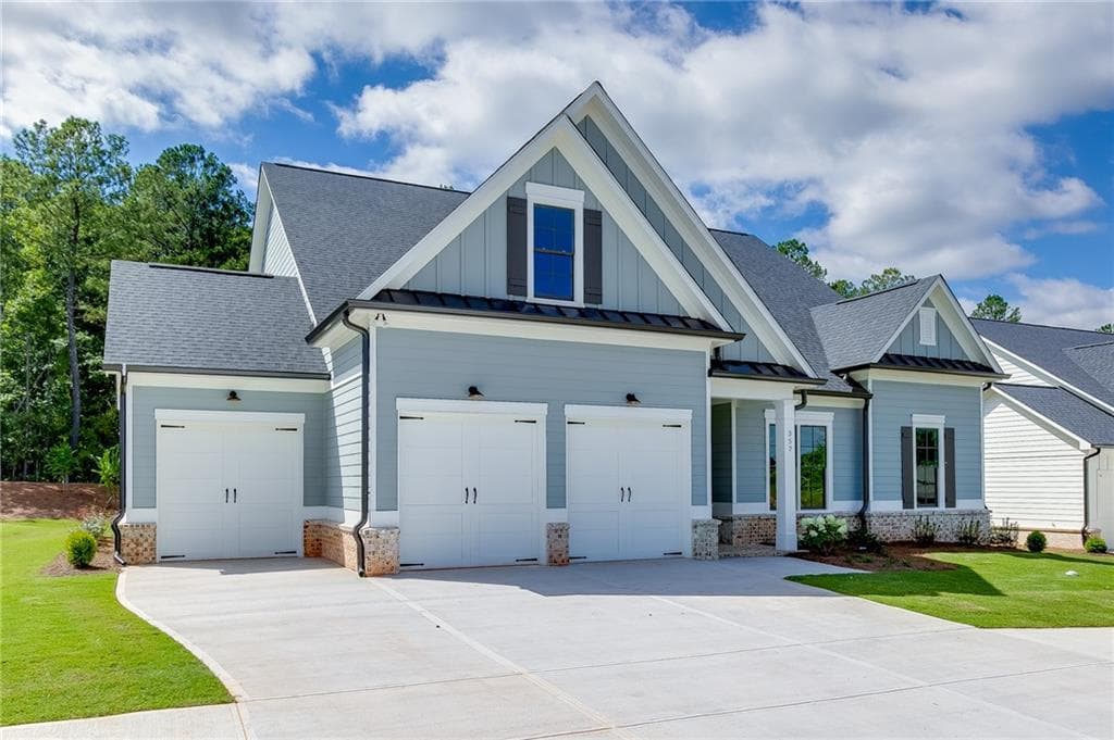 4 bedroom, 3 bathroom, 2,549 sq ft single family residence for sale at 357 Lake Vista Drive, Statham, GA 30666 — photo 3