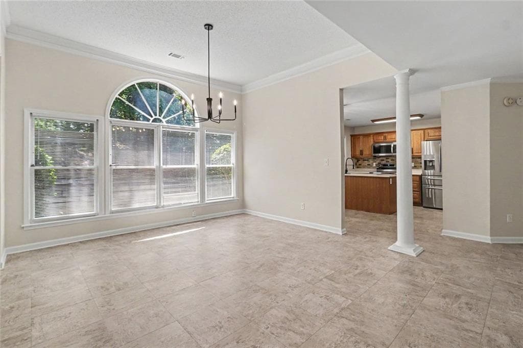 2 bedroom, 2 bathroom, 1,816 sq ft townhouse for sale at 7101 Woodridge Lane, Union City, GA 30291 — photo 4
