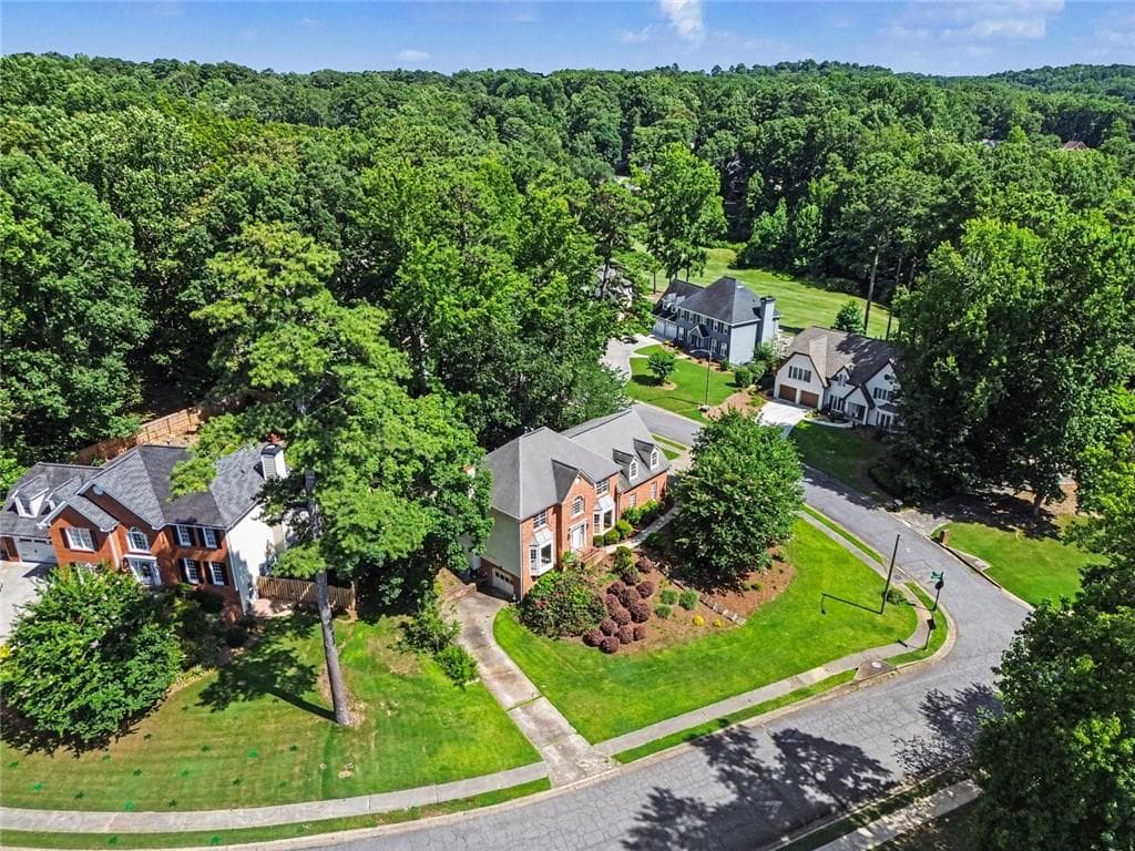 5 bedroom, 3 bathroom, 3,967 sq ft single family residence for sale at 5796 Brookstone View, Acworth, GA 30101