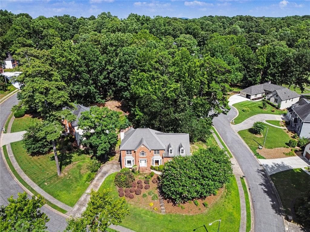 5 bedroom, 3 bathroom, 3,967 sq ft single family residence for sale at 5796 Brookstone View, Acworth, GA 30101 — photo 5