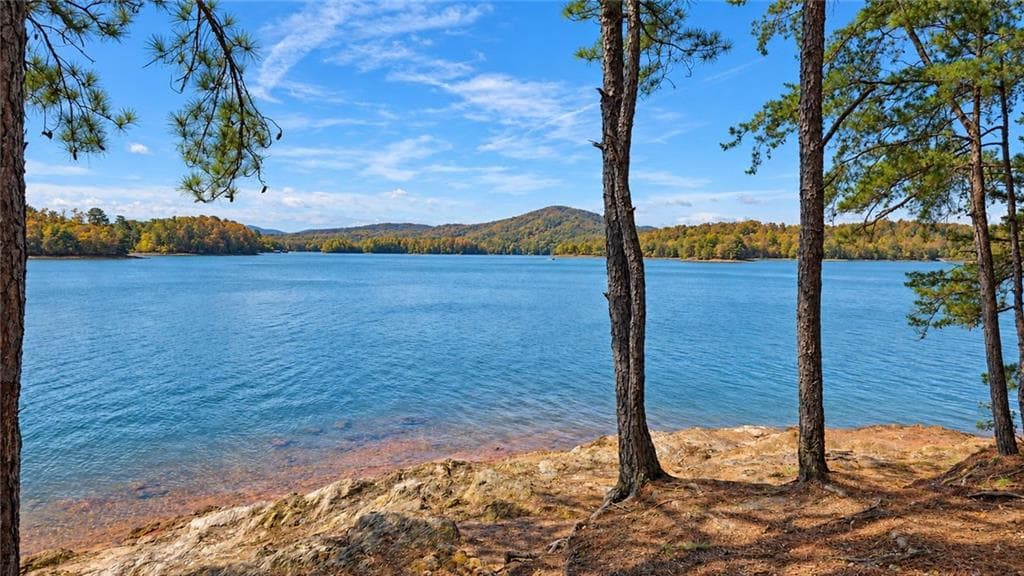 3 bedroom, 2 bathroom, 2,900 sq ft single family residence for sale at 129 sunset Trail, Blairsville, GA 30512 — photo 3