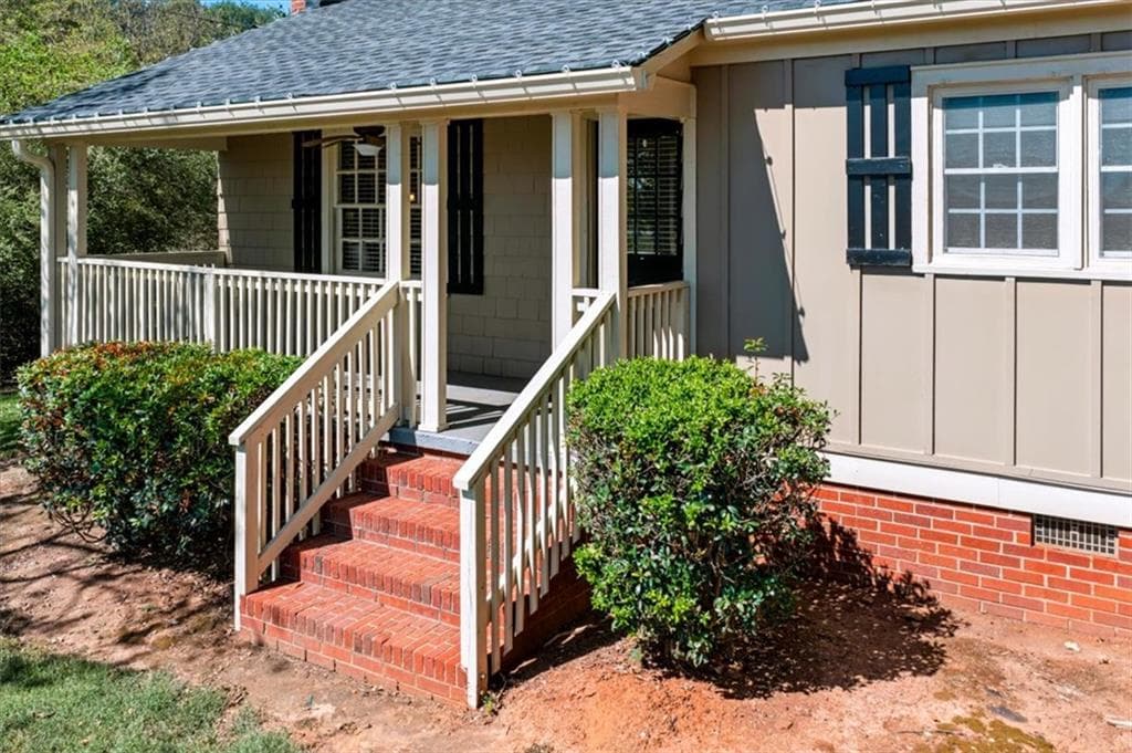 1 bedroom, 1 bathroom, 913 sq ft single family residence for sale at 56 Euharlee Road, Euharlee, GA 30120 — photo 2