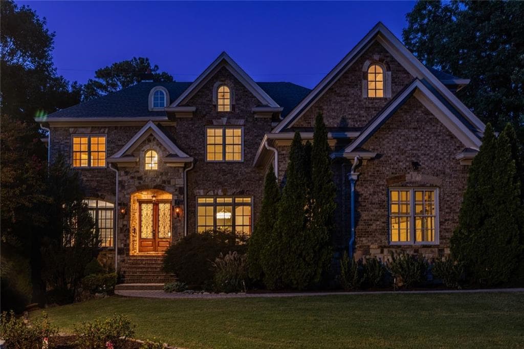 7 bedroom, 6 bathroom, 6,333 sq ft single family residence for sale at 2821 Payton Oaks Drive, Atlanta, GA 30345 — photo 2