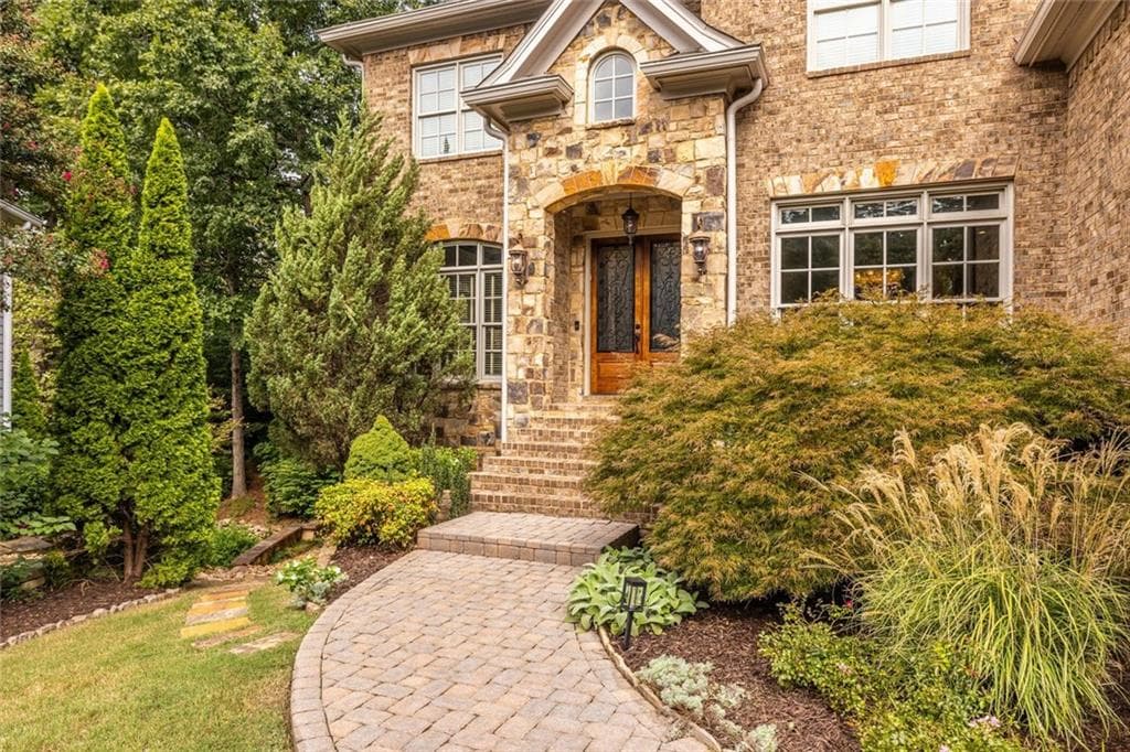 7 bedroom, 6 bathroom, 6,333 sq ft single family residence for sale at 2821 Payton Oaks Drive, Atlanta, GA 30345 — photo 4