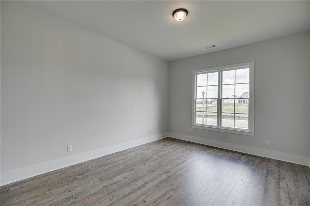 4 bedroom, 4 bathroom, 3,274 sq ft single family residence for sale at 321 Lake Vista Drive, Statham, GA 30666 — photo 8