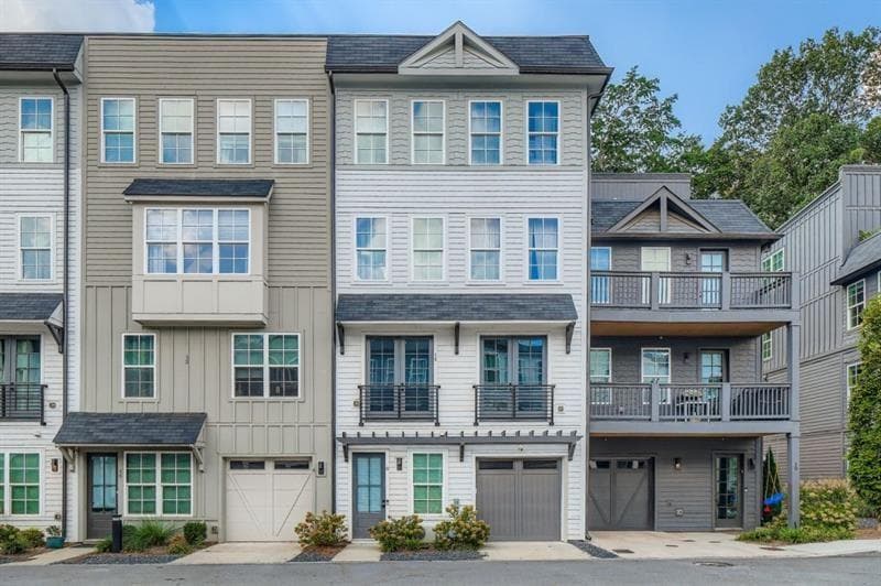 1 bedroom, 1 bathroom, 870 sq ft townhouse for sale at 14 Becker Place, Atlanta, GA 30307