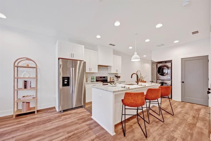1 bedroom, 1 bathroom, 870 sq ft townhouse for sale at 14 Becker Place, Atlanta, GA 30307 — photo 6