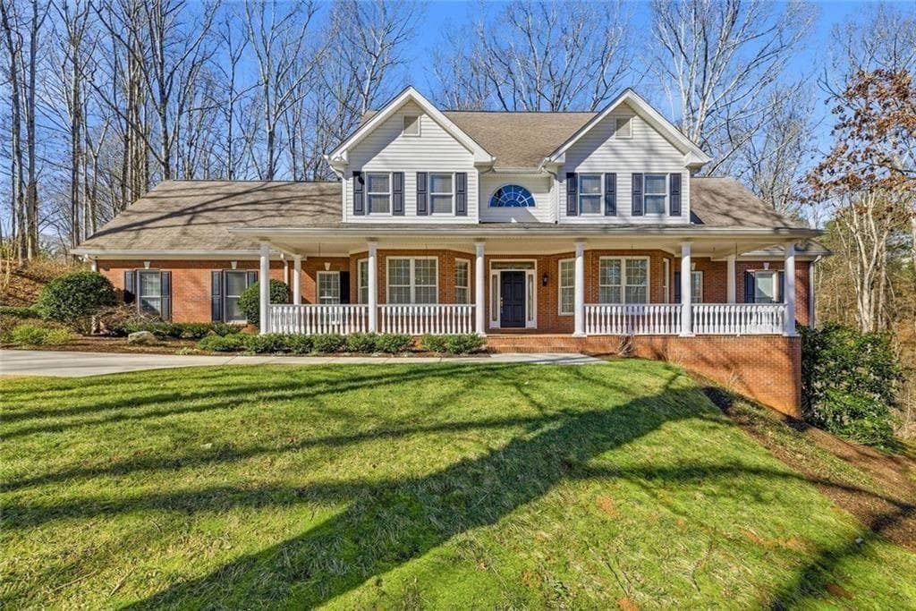 3 bedroom, 4 bathroom, 3,531 sq ft single family residence for sale at 5576 Riverwalk Court, Gainesville, GA 30506 — photo 1 of 86