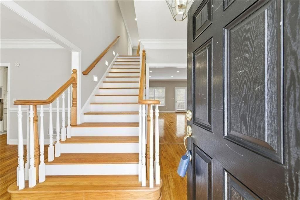 3 bedroom, 4 bathroom, 3,531 sq ft single family residence for sale at 5576 Riverwalk Court, Gainesville, GA 30506 — photo 9