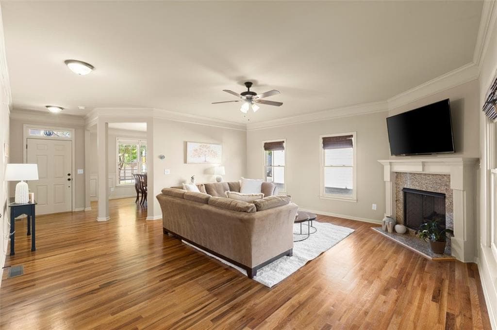 5 bedroom, 4 bathroom, 3,379 sq ft single family residence for sale at 310 Nichols Ridge Pointe, Suwanee, GA 30024 — photo 7