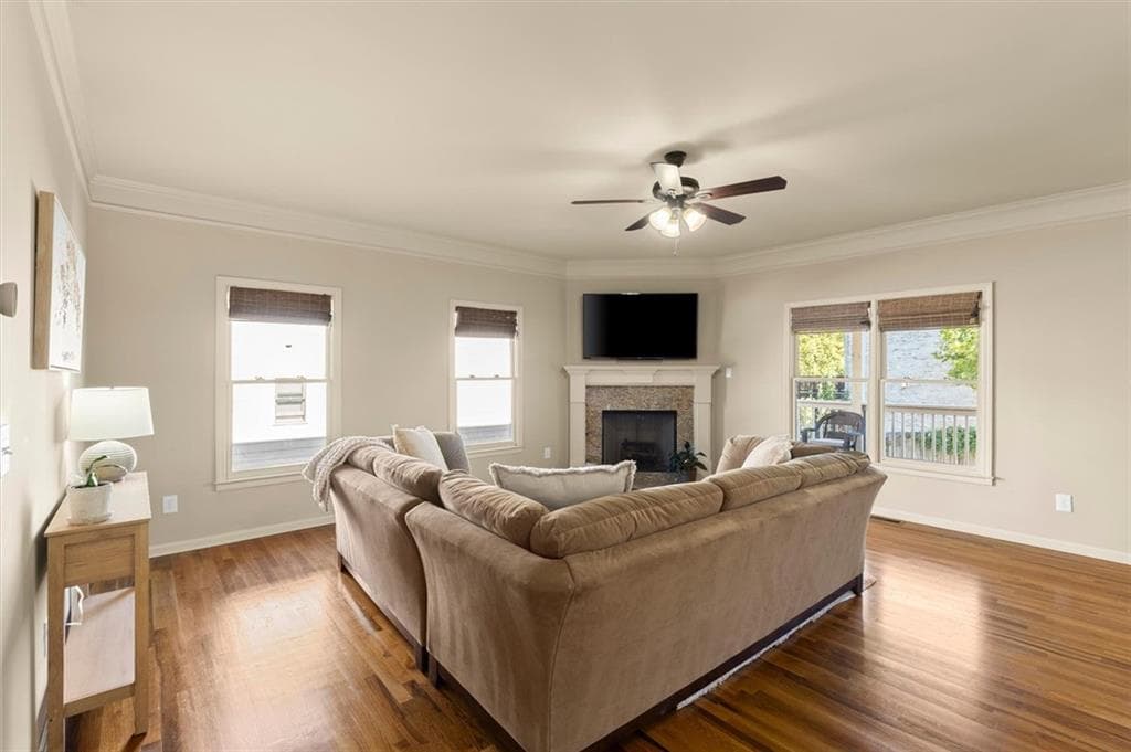 5 bedroom, 4 bathroom, 3,379 sq ft single family residence for sale at 310 Nichols Ridge Pointe, Suwanee, GA 30024 — photo 8