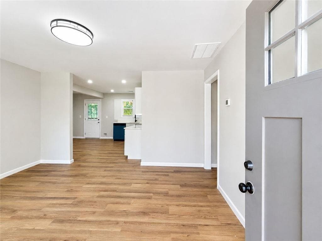 3 bedroom, 2 bathroom, 1,150 sq ft single family residence for rent at 1639 Bridgeport Drive, Atlanta, GA 30318 for $2,550 a month — photo 4