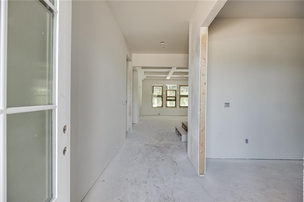 4 bedroom, 4 bathroom, 3,582 sq ft single family residence for sale at 423 Lake Vista Drive, Statham, GA 30666 — photo 3