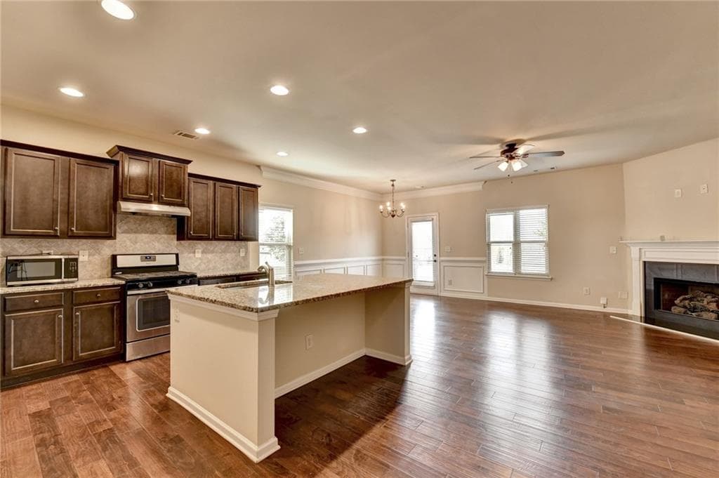 3 bedroom, 3 bathroom, 1,900 sq ft townhouse for rent at 2520 Morgan Chase Drive, Buford, GA 30519 for $2,000 a month — photo 3