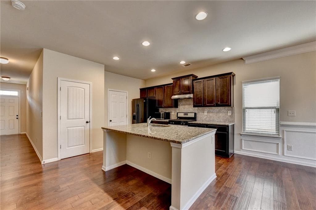 3 bedroom, 3 bathroom, 1,900 sq ft townhouse for rent at 2520 Morgan Chase Drive, Buford, GA 30519 for $2,000 a month — photo 4