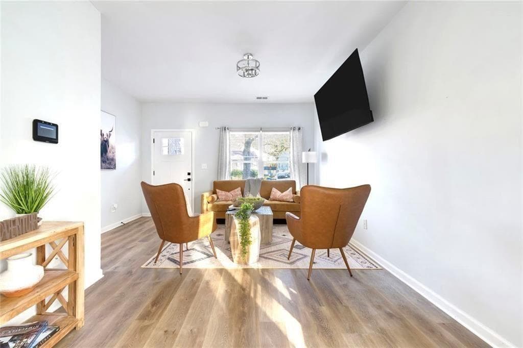 4 bedroom, 2 bathroom, 2,010 sq ft single family residence for sale at 56 Holly Road, Atlanta, GA 30314 — photo 6