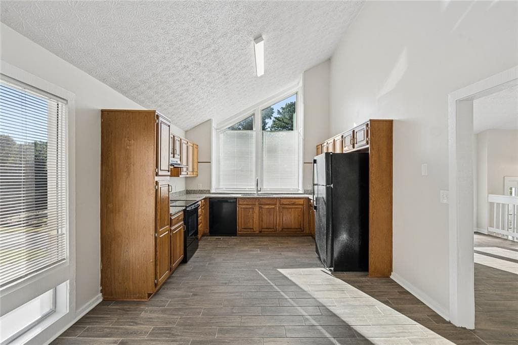 4 bedroom, 4 bathroom, 2,780 sq ft single family residence for sale at 587 Farmbrook Trail, Kennesaw, GA 30144 — photo 7
