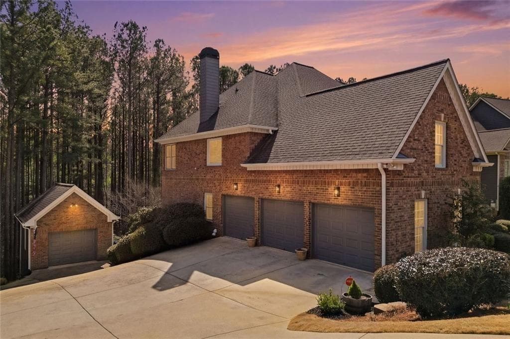 7 bedroom, 5 bathroom, 5,900 sq ft single family residence for sale at 613 Talmadge Lane, Canton, GA 30115 — photo 7