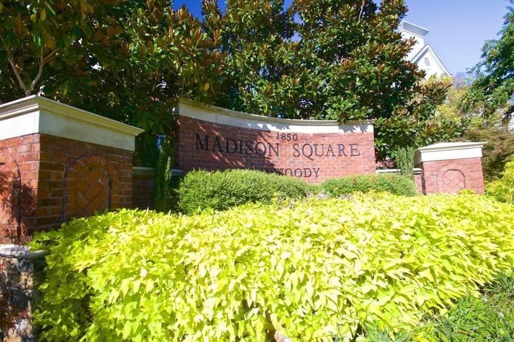 1 bedroom, 1 bathroom, 983 sq ft condominium for sale at 1850 Cotillion Drive 3322, Atlanta, GA 30338 — photo 3