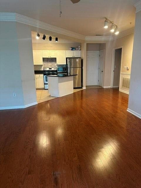 1 bedroom, 1 bathroom, 983 sq ft condominium for sale at 1850 Cotillion Drive 3322, Atlanta, GA 30338 — photo 4