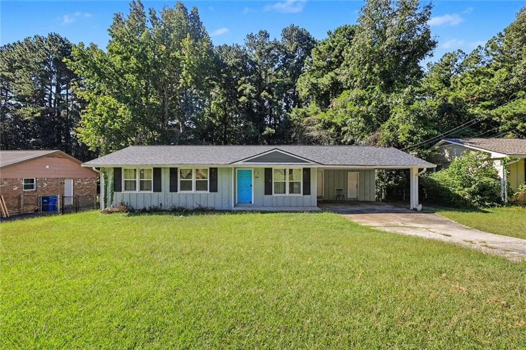 3 bedroom, 2 bathroom, 1,059 sq ft single family residence for sale at 2810 FOXLAIR Trail, South Fulton, GA 30349