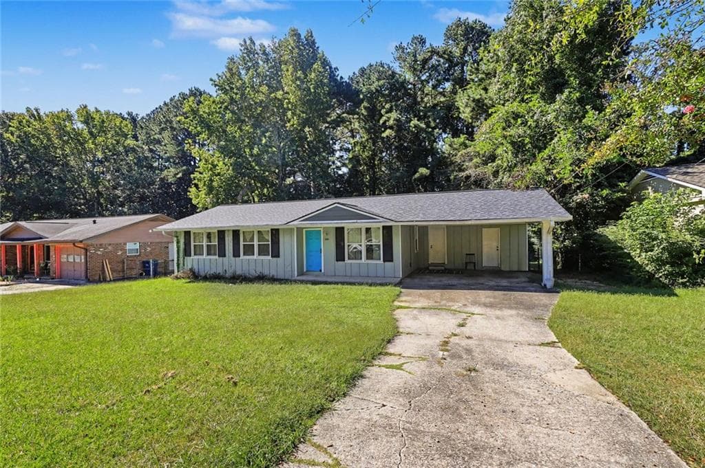 3 bedroom, 2 bathroom, 1,059 sq ft single family residence for sale at 2810 FOXLAIR Trail, South Fulton, GA 30349 — photo 6