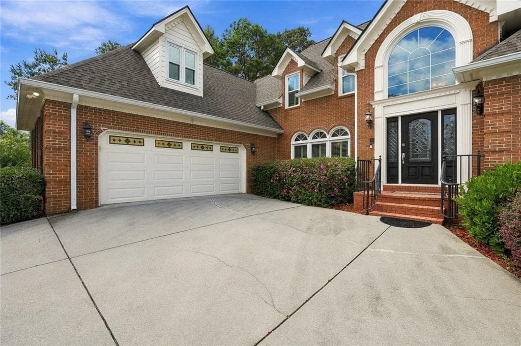 5 bedroom, 6 bathroom, 7,582 sq ft single family residence for sale at 1251 Bridgewater Walk, Snellville, GA 30078 — photo 4