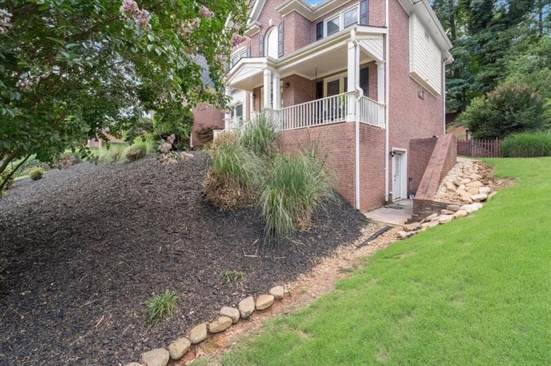 6 bedroom, 5 bathroom, 5,130 sq ft single family residence for sale at 1215 Lake Washington Circle, Lawrenceville, GA 30043 — photo 7