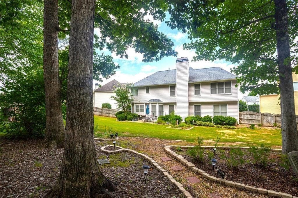 4 bedroom, 3 bathroom, 3,323 sq ft single family residence for sale at 902 Daylight Circle, Lawrenceville, GA 30045 — photo 4