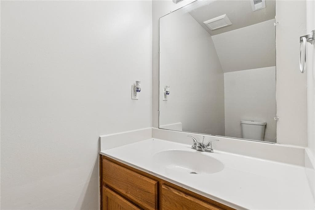3 bedroom, 3 bathroom, 1,640 sq ft single family residence for sale at 303 Village Chase, Woodstock, GA 30188 — photo 6