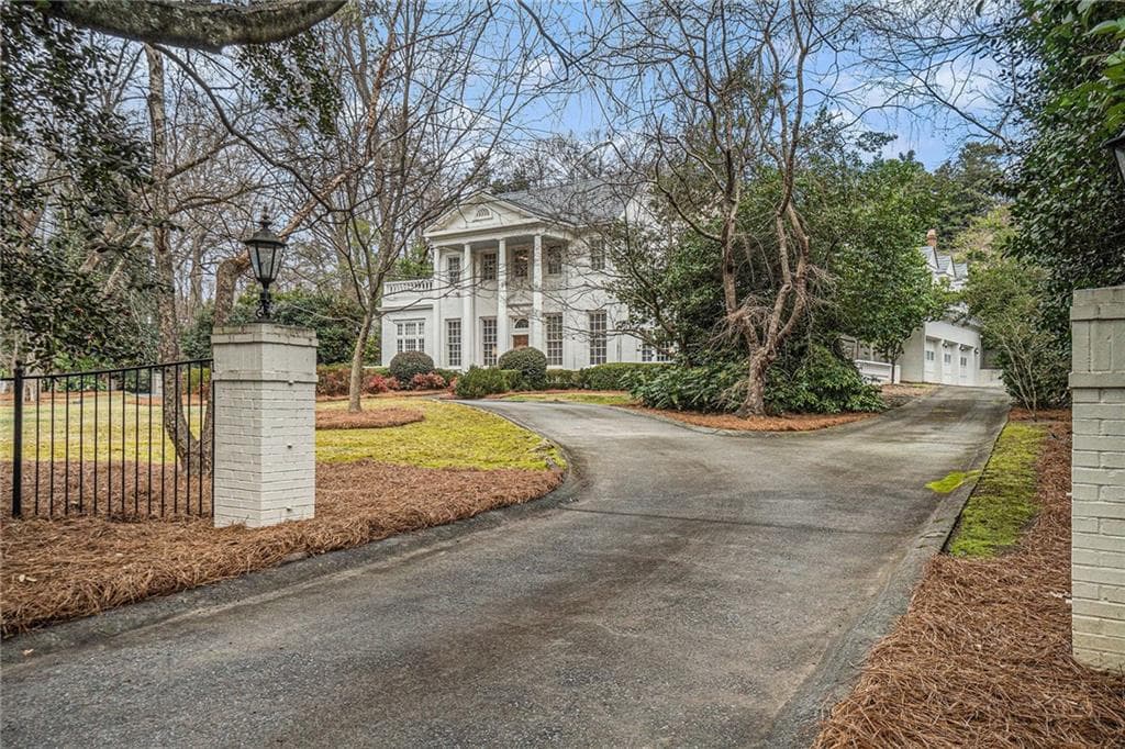 5 bedroom, 6 bathroom, 5,094 sq ft single family residence for sale at 7 W Andrews Drive, Atlanta, GA 30305 — photo 3