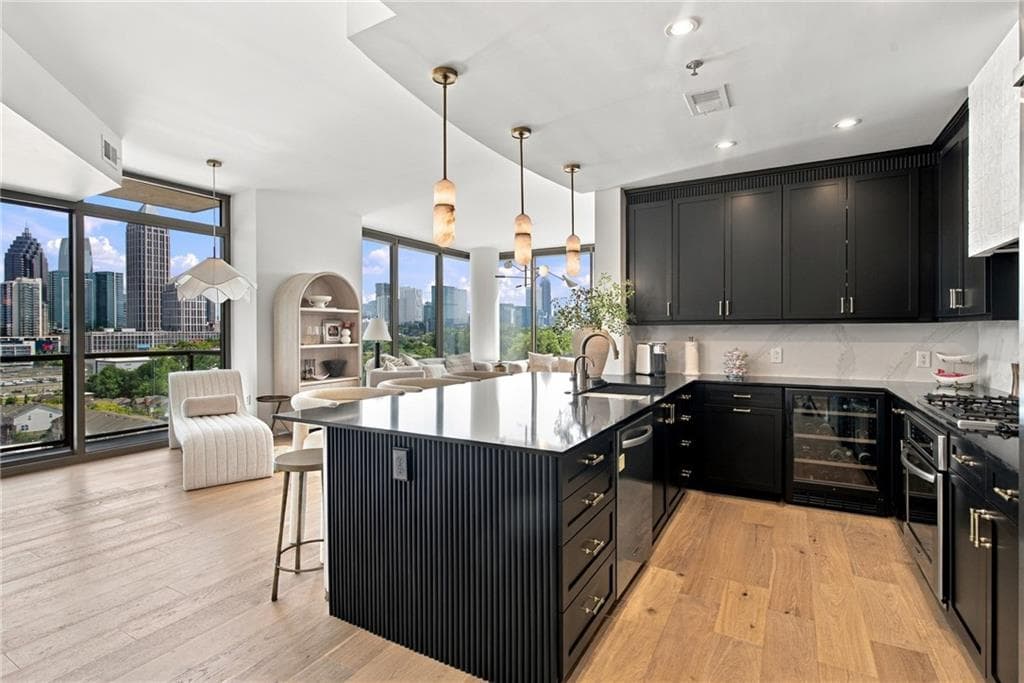 2 bedroom, 3 bathroom, 1,535 sq ft condominium for sale at 270 17th Street 901, Atlanta, GA 30363 — photo 7