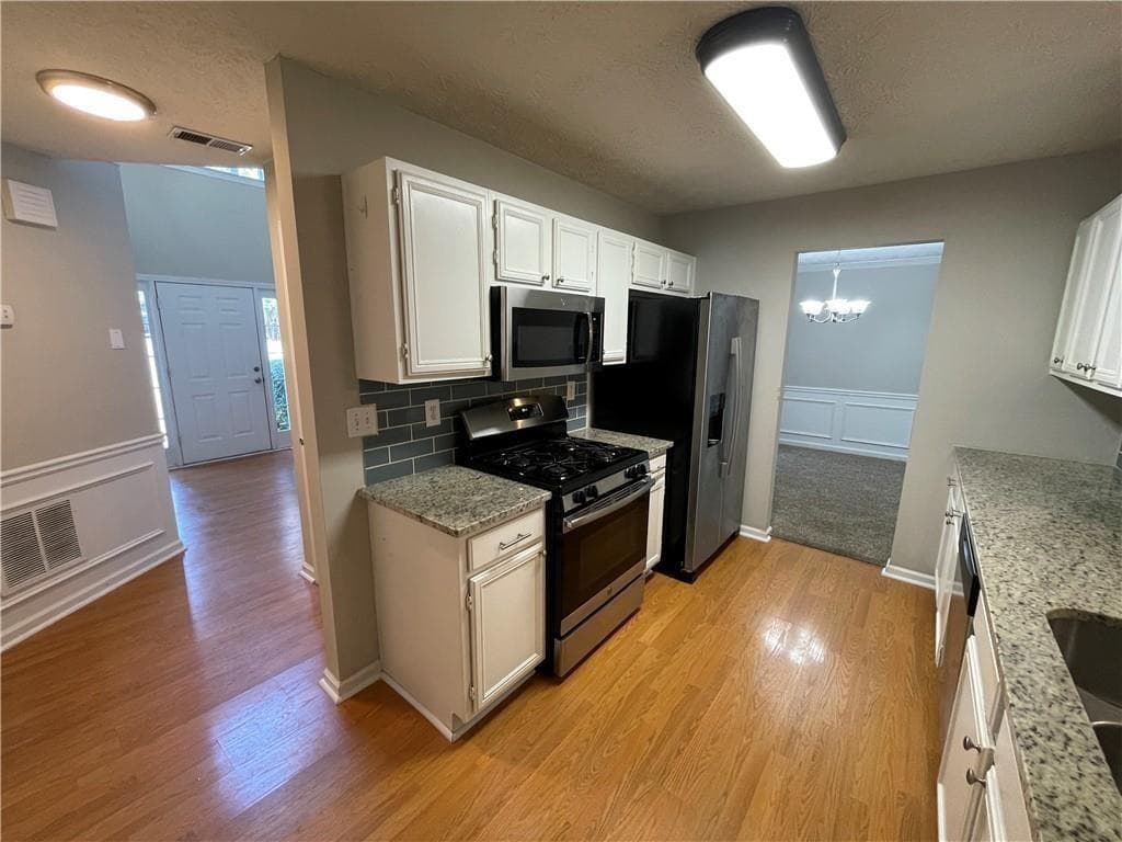 3 bedroom, 3 bathroom, 2,054 sq ft single family residence for rent at 4401 Dickens Court, Kennesaw, GA 30144 for $2,300 a month — photo 9