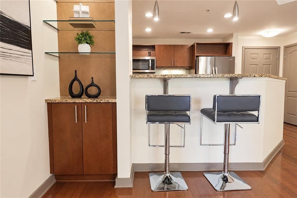 2 bedroom, 2 bathroom, 1,263 sq ft condominium for sale at 390 17th Street #2028, Atlanta, GA 30363 — photo 10