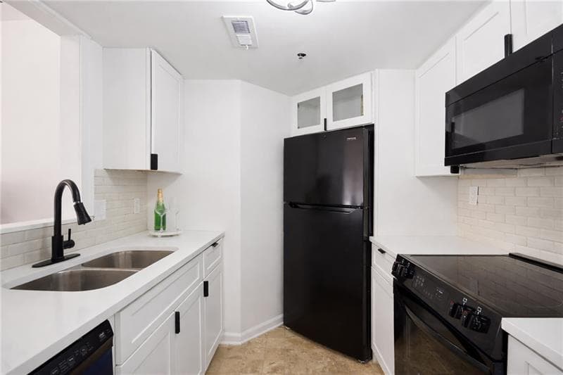 1 bedroom, 1 bathroom, 750 sq ft condominium for sale at 1 Biscayne Drive 705, Atlanta, GA 30309 — photo 3