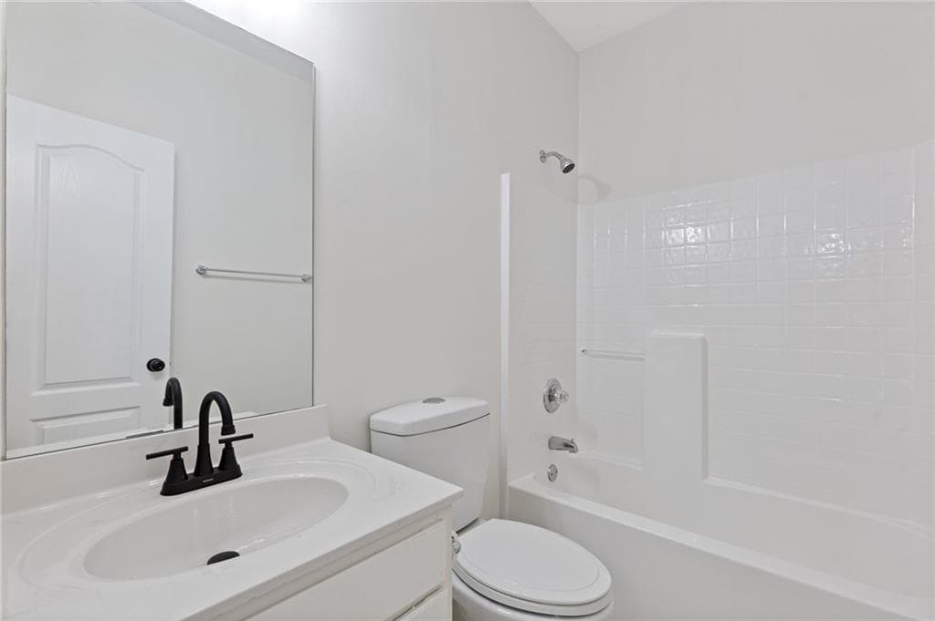4 bedroom, 3 bathroom, 1,827 sq ft single family residence for sale at 7661 Bremont Court, Douglasville, GA 30135 — photo 10